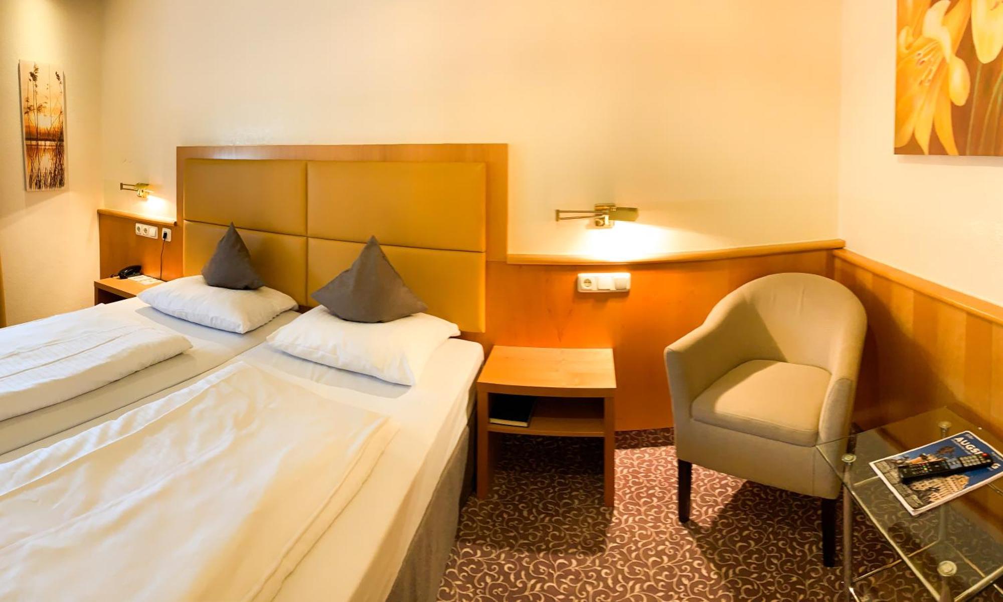 City Hotel Ost Am Koe Аугсбург Екстериор снимка