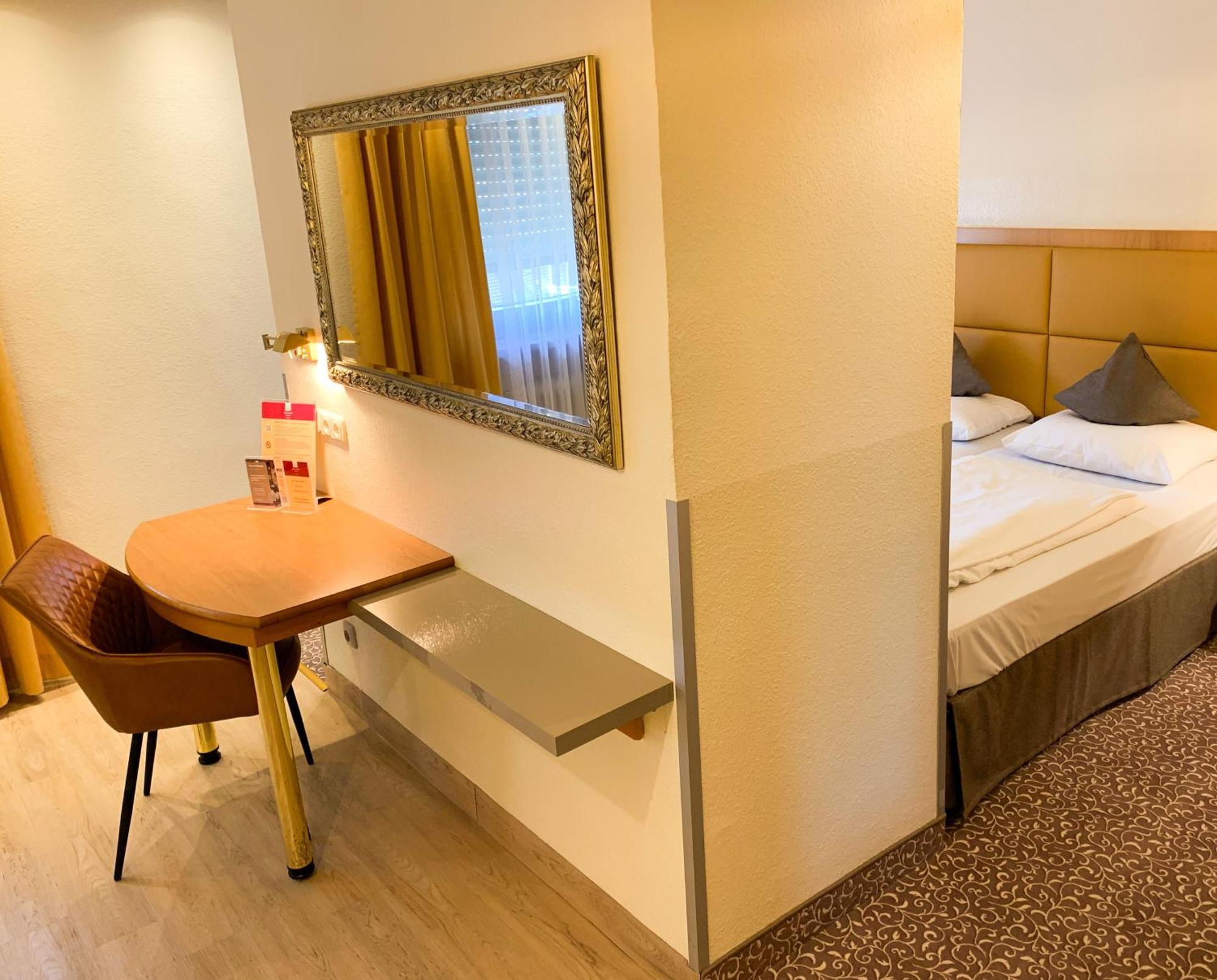 City Hotel Ost Am Koe Аугсбург Екстериор снимка