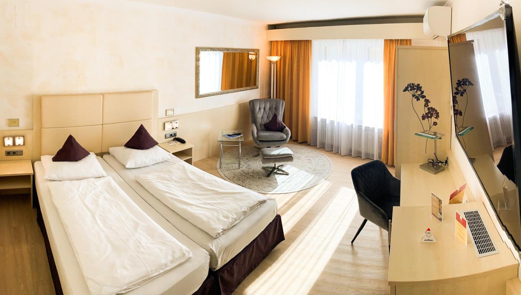 City Hotel Ost Am Koe Аугсбург Екстериор снимка
